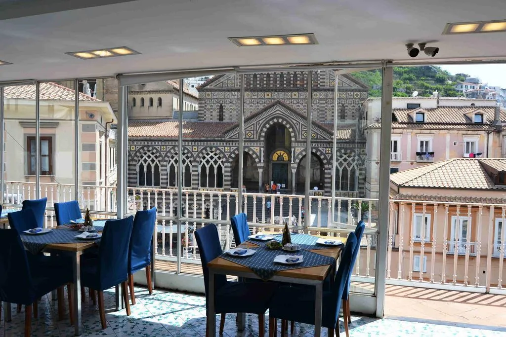 General view, Hotel Centrale, Naples