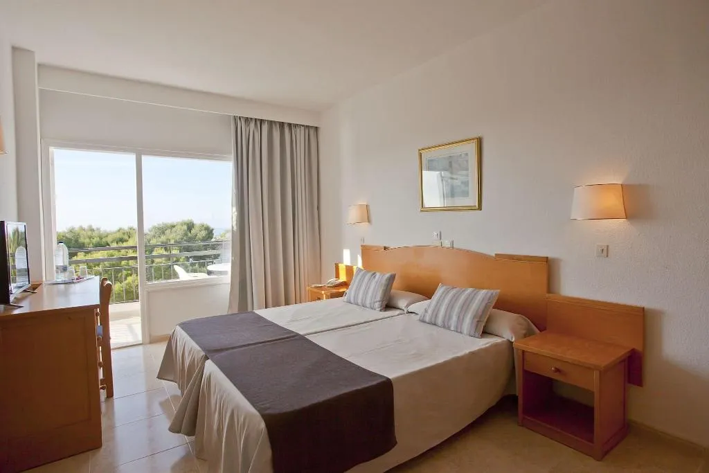 TWIN WITH BALCONY Room, Cala Ferrera, Majorca
