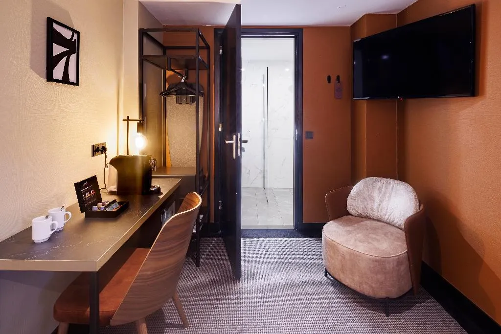 DOUBLE GARDEN VIEW Room, Huygens Place, Amsterdam