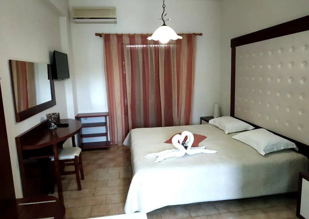 Room, Eleni's Garden & Castello Suites, Zante