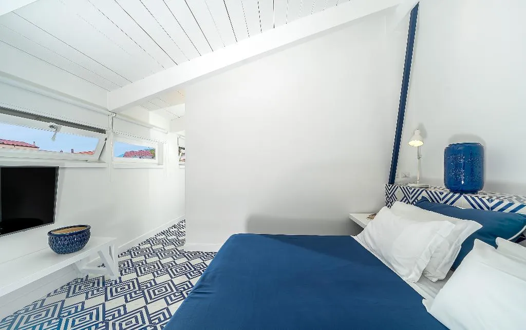 Room SUPERIOR CAPACITY 2 Room, Maison Il Conservatorio, Naples