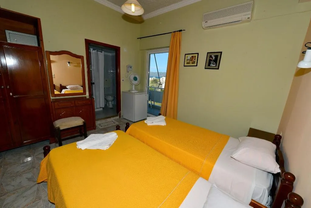 Room, Family Bikakis, Crete