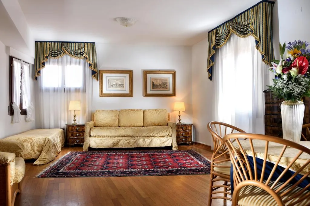 Room, San Marco Palace, Venice