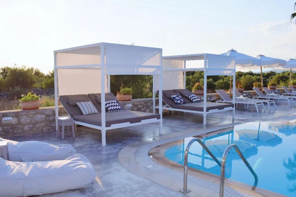 Pool, Kastro Maini, Kalamata