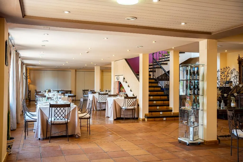 Restaurant, Hotel Cigarral De Caravantes, Madrid