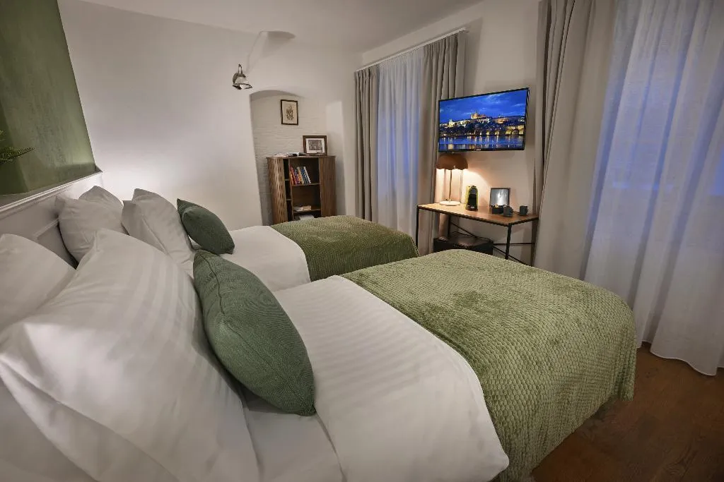 TWIN DELUXE Room, U Šuterů Boutique Hotel, Prague
