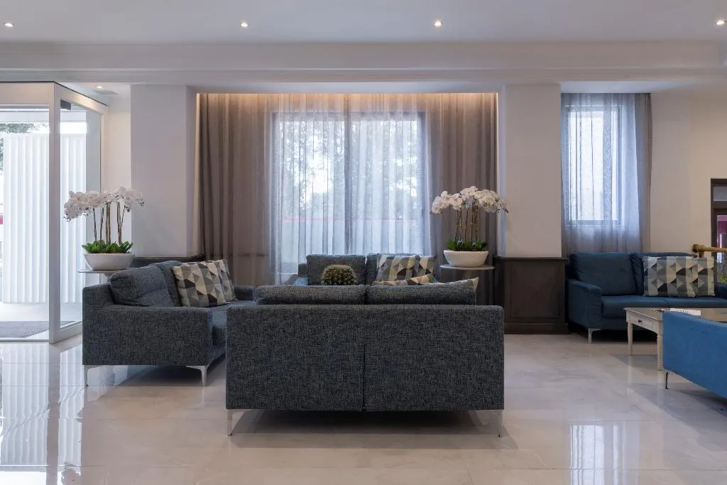 Lobby, Plaza Hotels, Malta