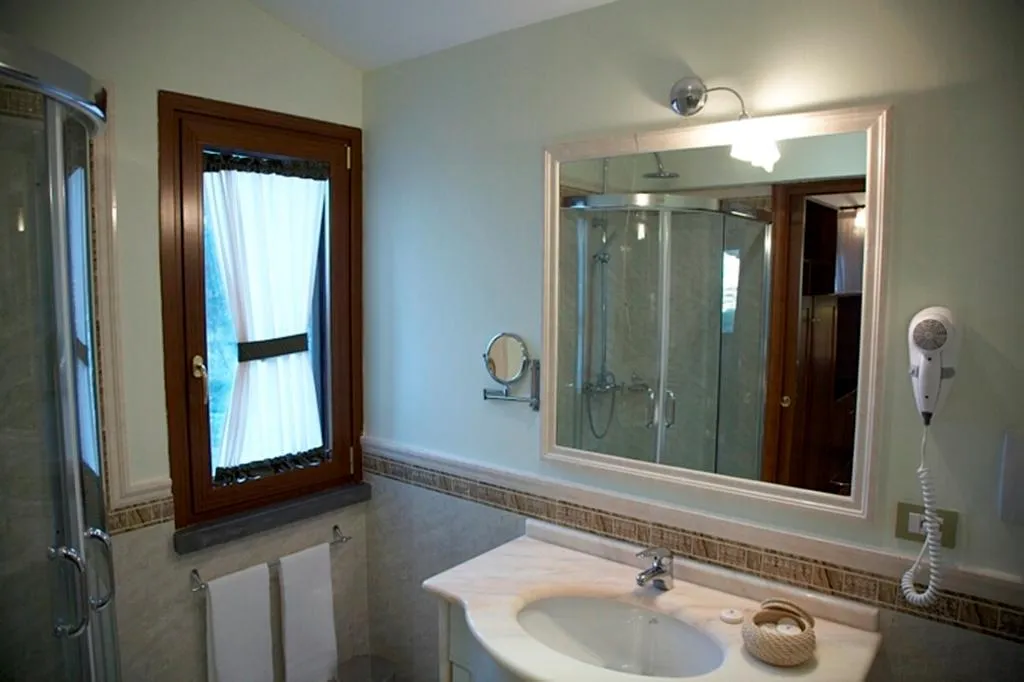 QUADRUPLE STANDARD Room, O Sole Mio, Naples