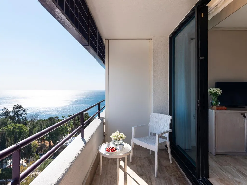 DOUBLE SINGLE USE SIDE SEA VIEW Room, Rixos Downtown Antalya L.O.L.ThemePark Free Access, Antalya
