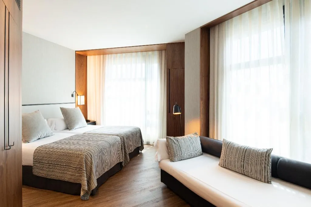 Double or Twin PREMIUM Room, Catalonia Barcelona Plaza, Barcelona