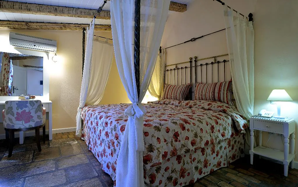 BUNGALOW STANDARD Room, Fundana Villas, Corfu