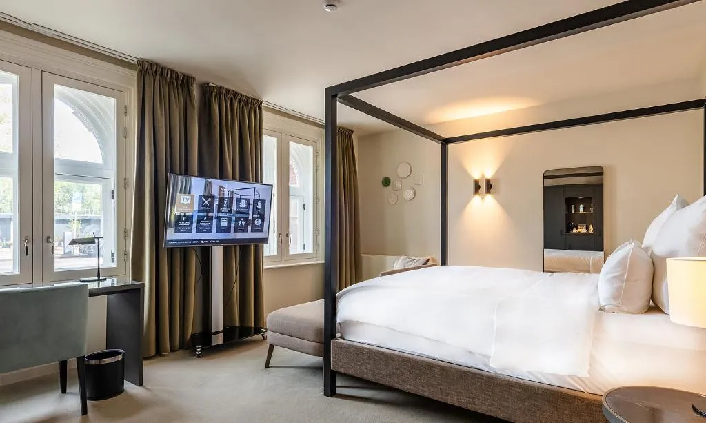 DOUBLE DELUXE PREMIUM Room, Pestana Amsterdam Riverside, Amsterdam