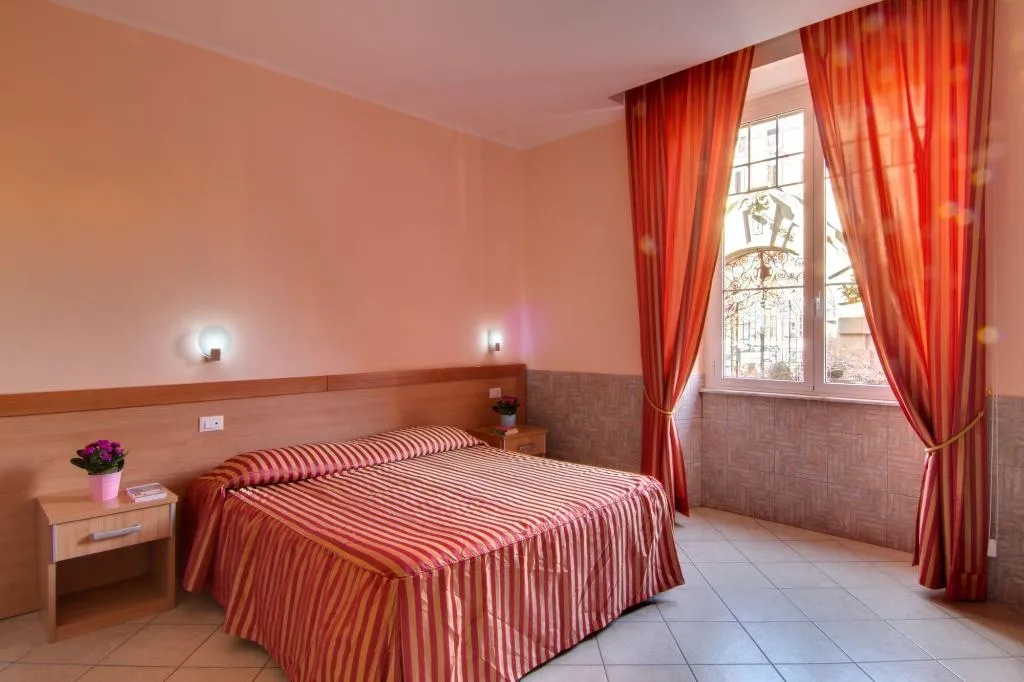 Room, Palma Residence, Naples
