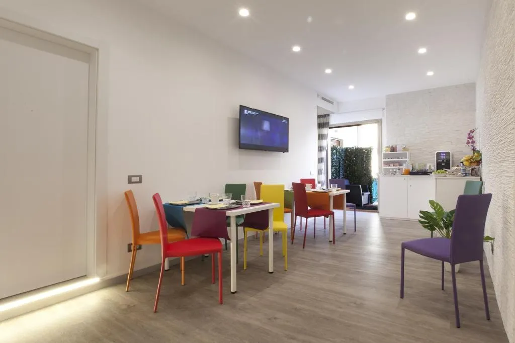 Lobby, Vhome, Naples
