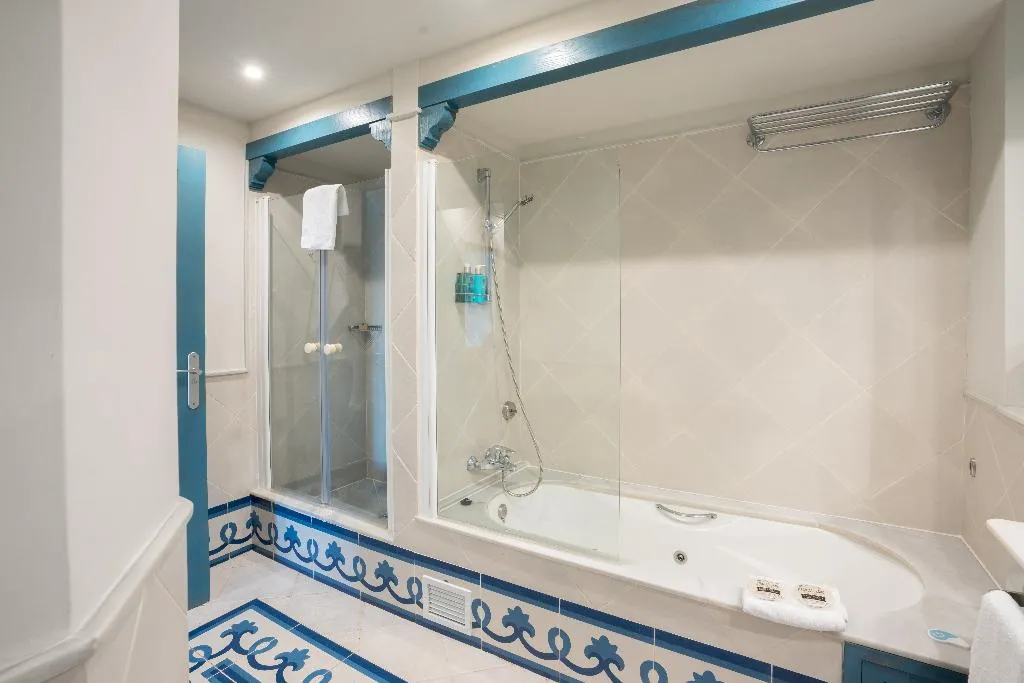 SUITE CLUB Room, Hotel LIVVO Volcan Lanzarote, Lanzarote