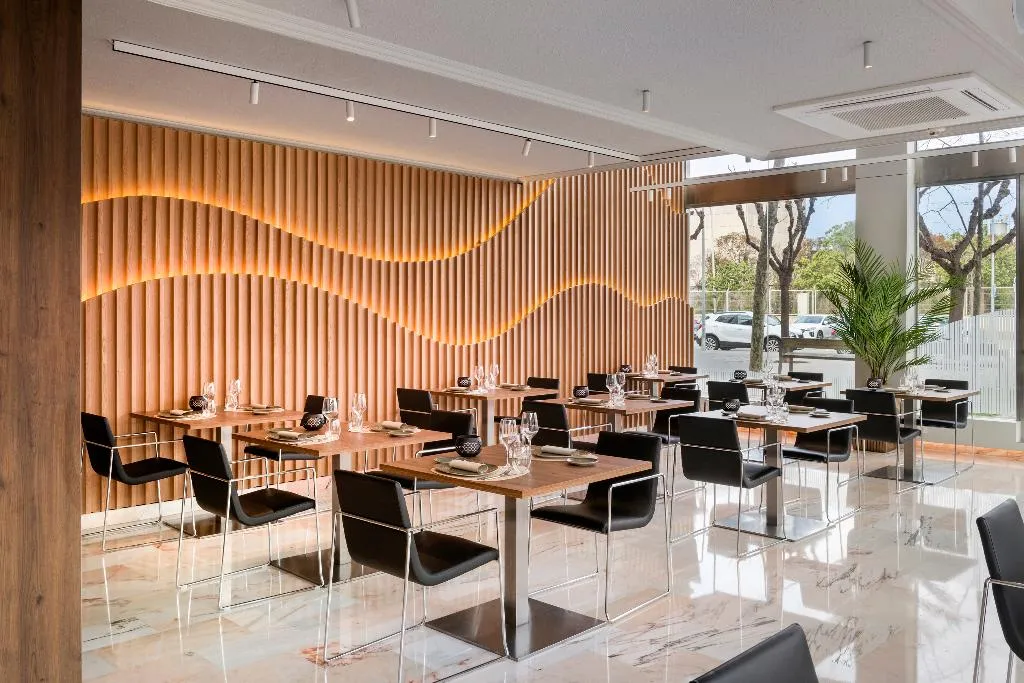 Restaurant, Salles Hotel Ciutat del Prat Barcelona Airport, Barcelona