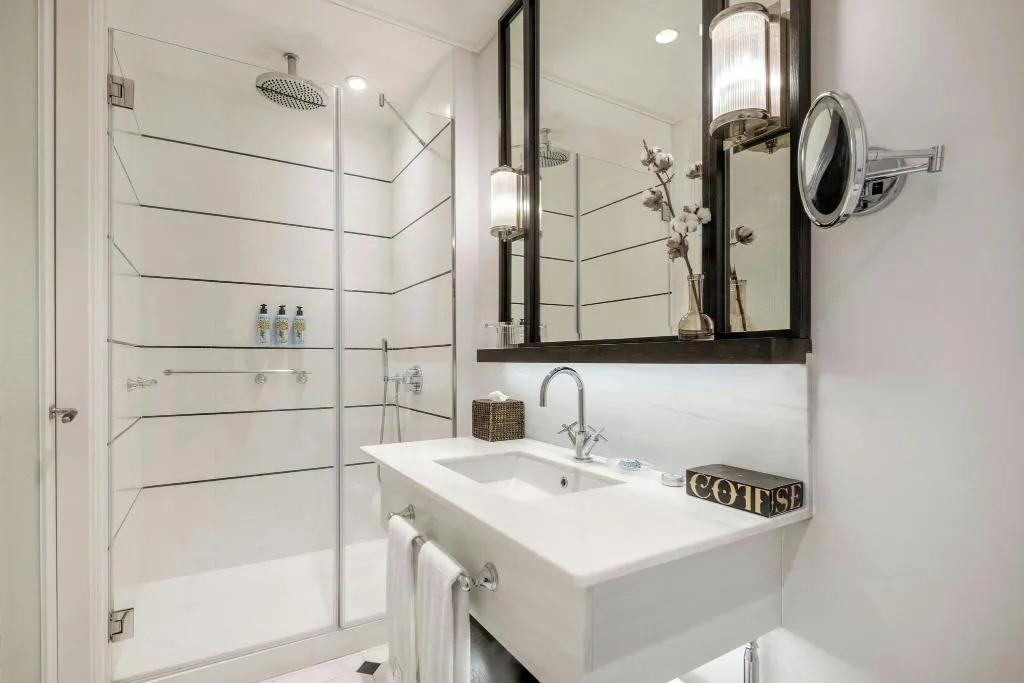 DOUBLE QUEEN SIZE BED Room, Cotton House, Autograph Collection, Barcelona