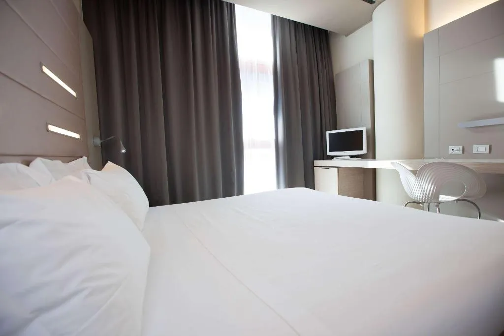 DOUBLE QUEEN BED NON SMOKING Room, Best Western Plus Net Tower Hotel Padova, Venice