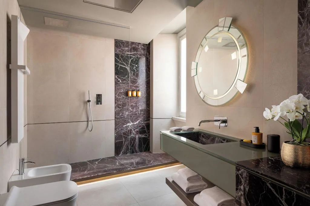 DOUBLE DELUXE KING BED Room, The Pantheon Iconic Rome Hotel, Rome