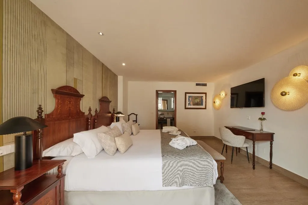 SUITE SEA VIEW CAPACITY 2 Room, Secrets Mallorca Villamil Resort & Spa Only Adults, Majorca