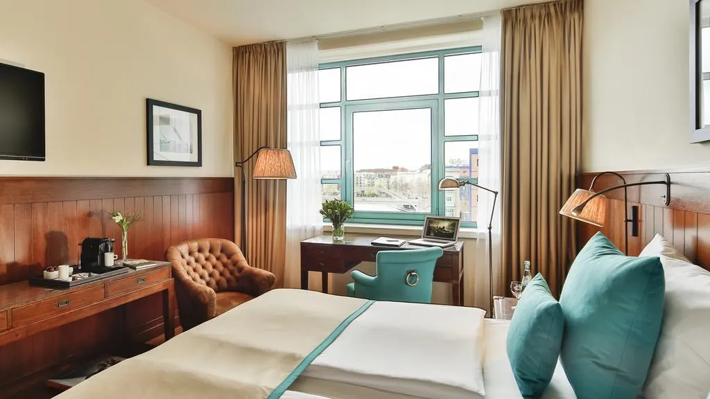 SINGLE RIVER VIEW Room, Ameron Abion Spreebogen Waterside, Berlin