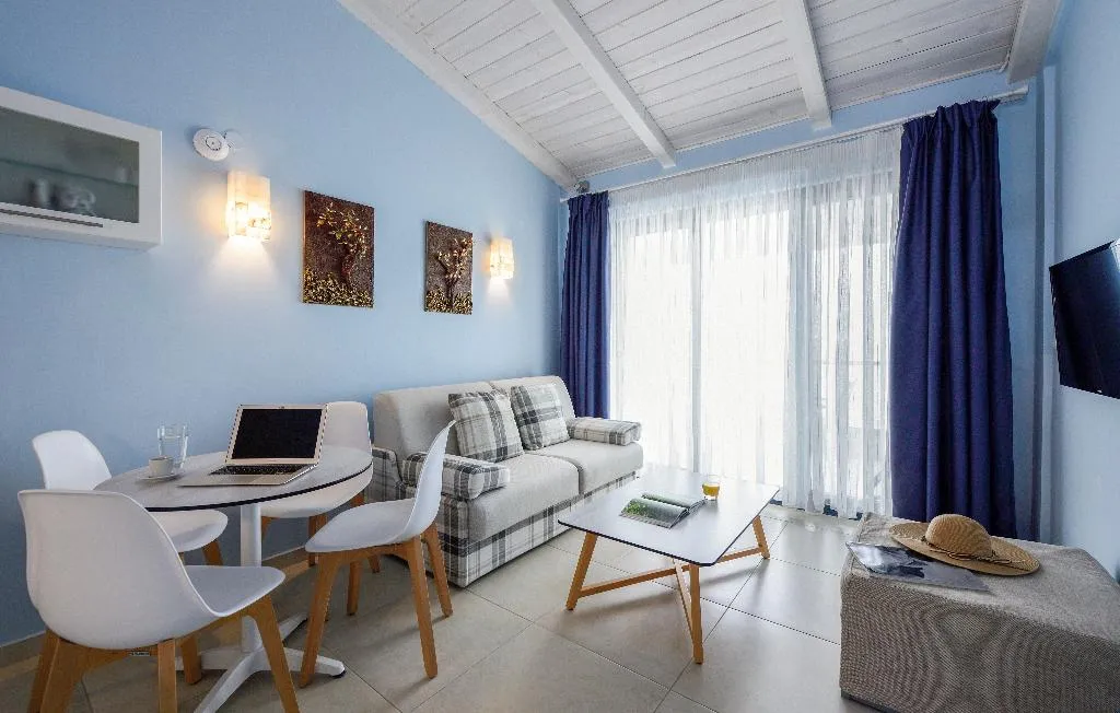 STUDIO SEA VIEW Room, Elpiniki Luxury Apartments, Thessaloniki