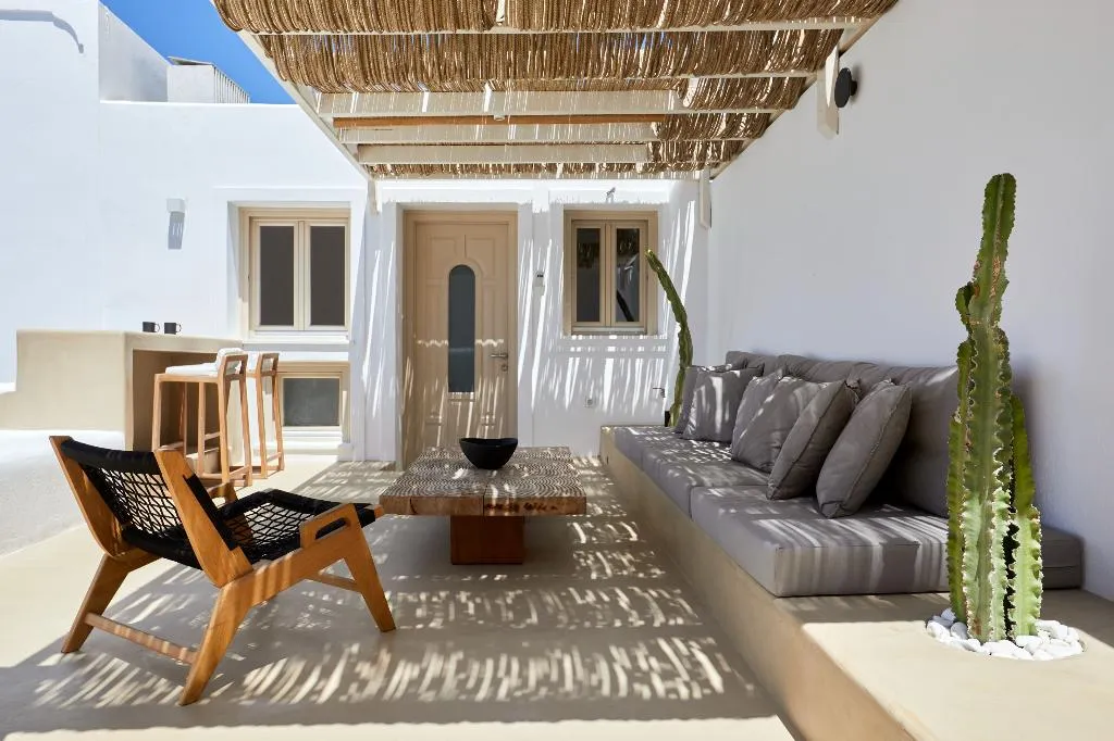 SUITE SEA VIEW HONEYMOON Room, You And Me Suites, Santorini