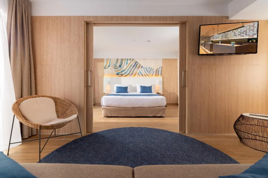 SUITE POOL VIEW Room, L'Azure Hotel, Costa Brava