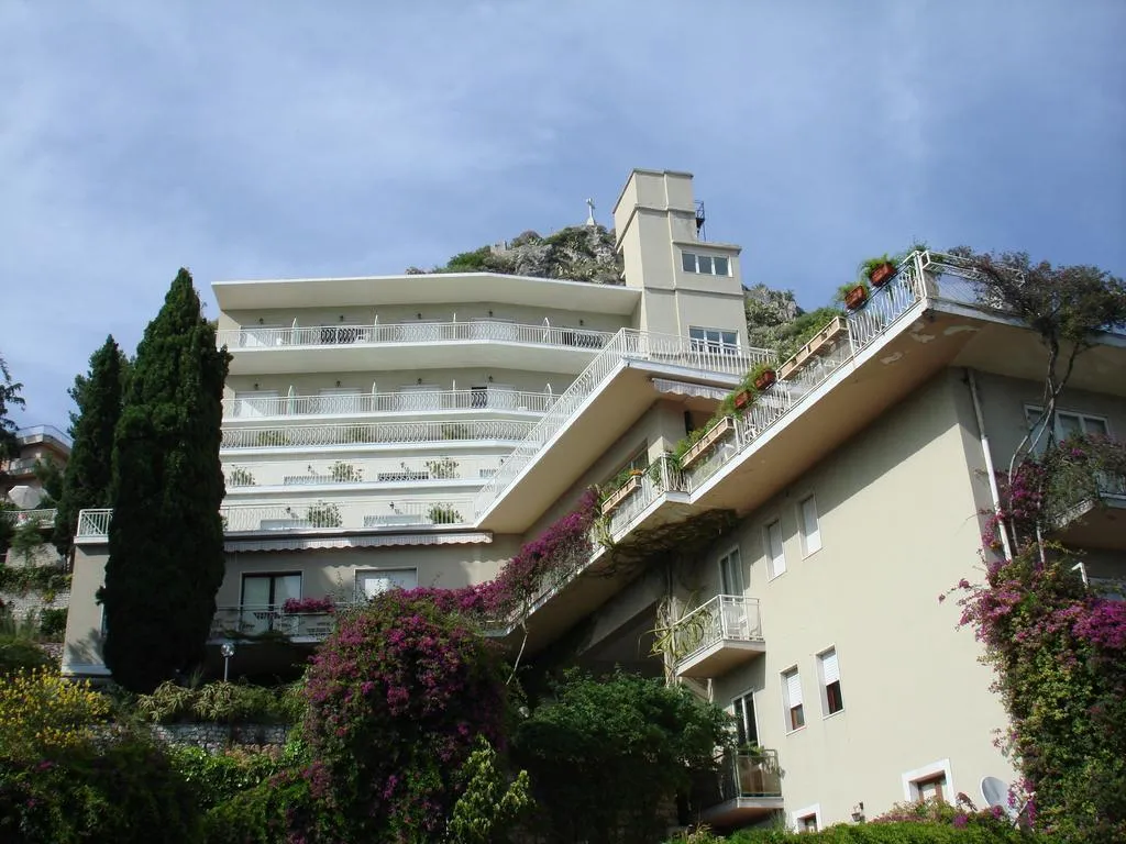 General view, Mediterranee Hotel, Taormina