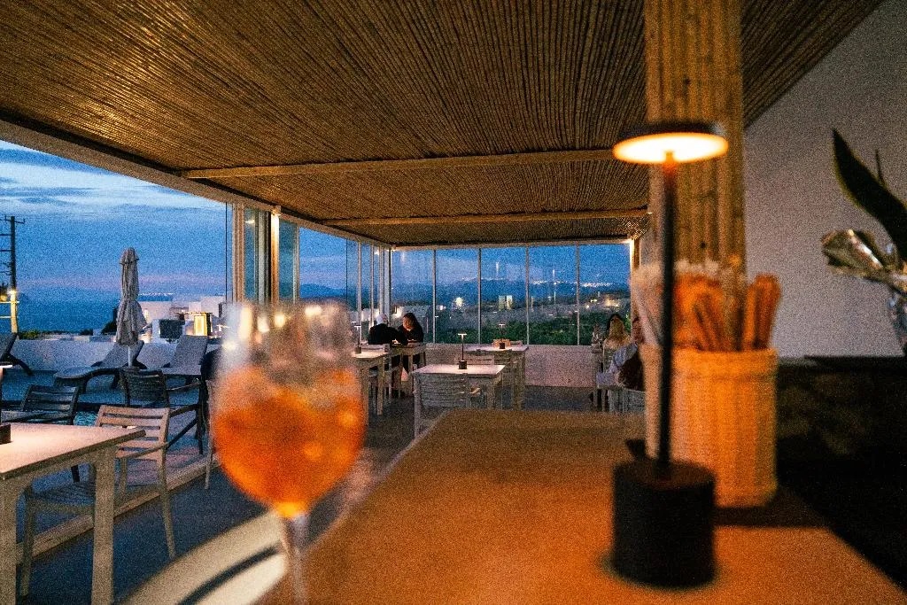 Bar, Serenita Luxury Suites, Santorini