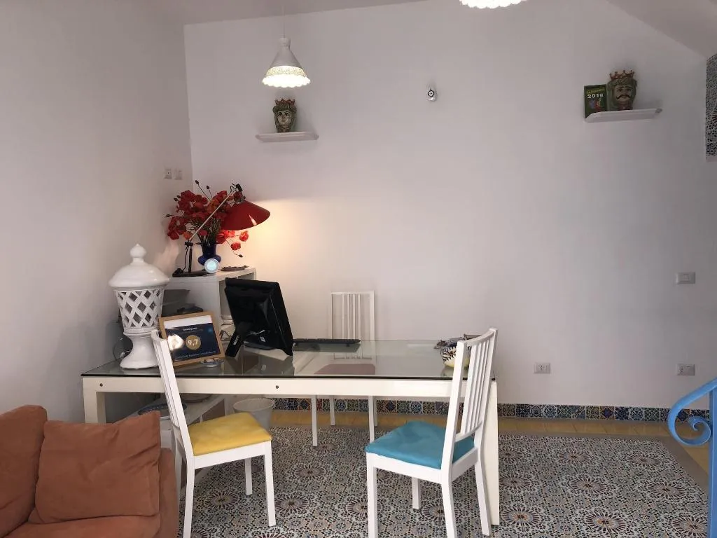 Lobby, Cortile Sant'Agostino, Palermo