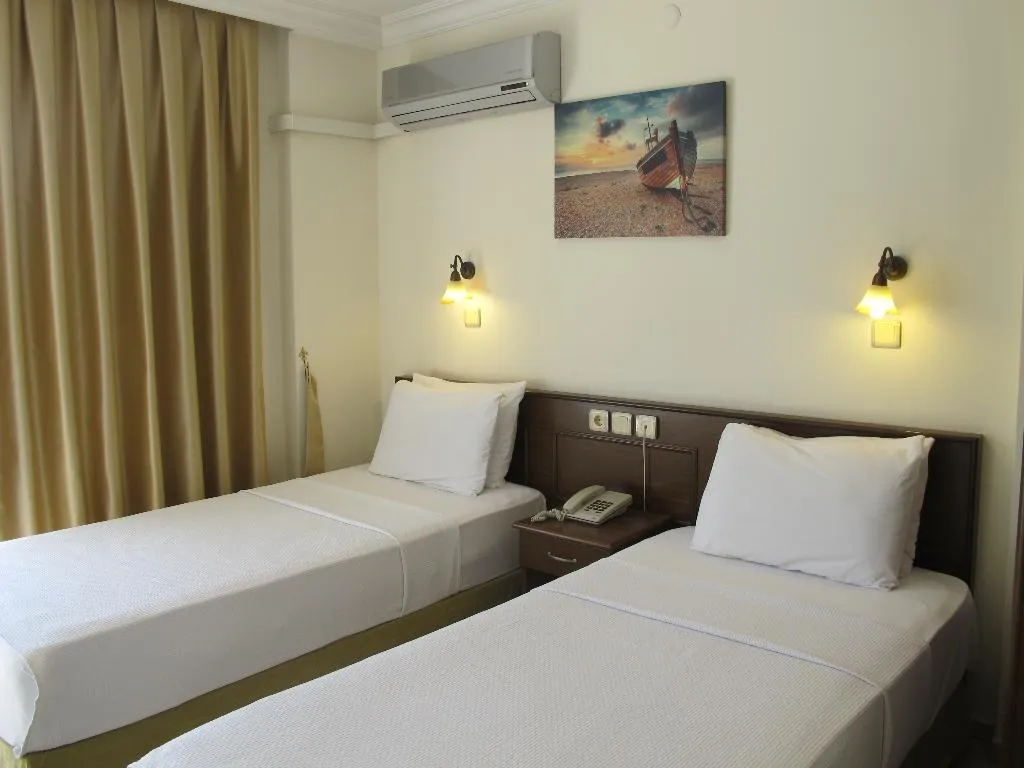 Room, Liman Apart, Dalaman