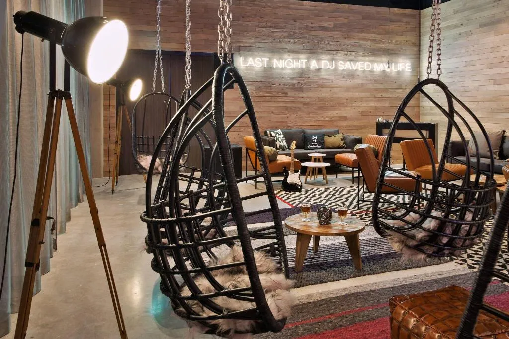 Lobby, Moxy Amsterdam Houthavens, Amsterdam