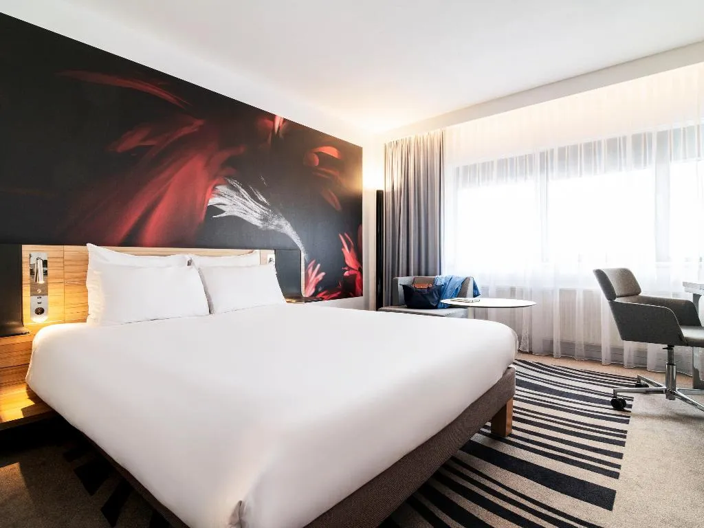DOUBLE SUPERIOR Room, Novotel Amsterdam City, Amsterdam