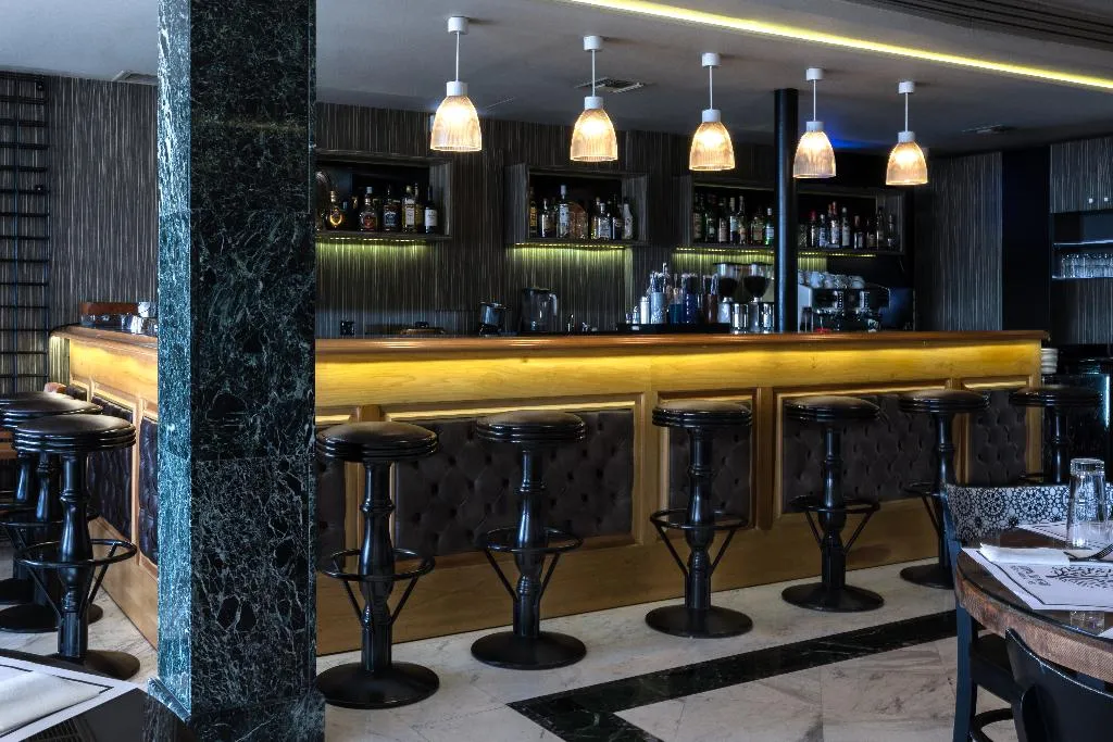 Bar, Coral, Athens