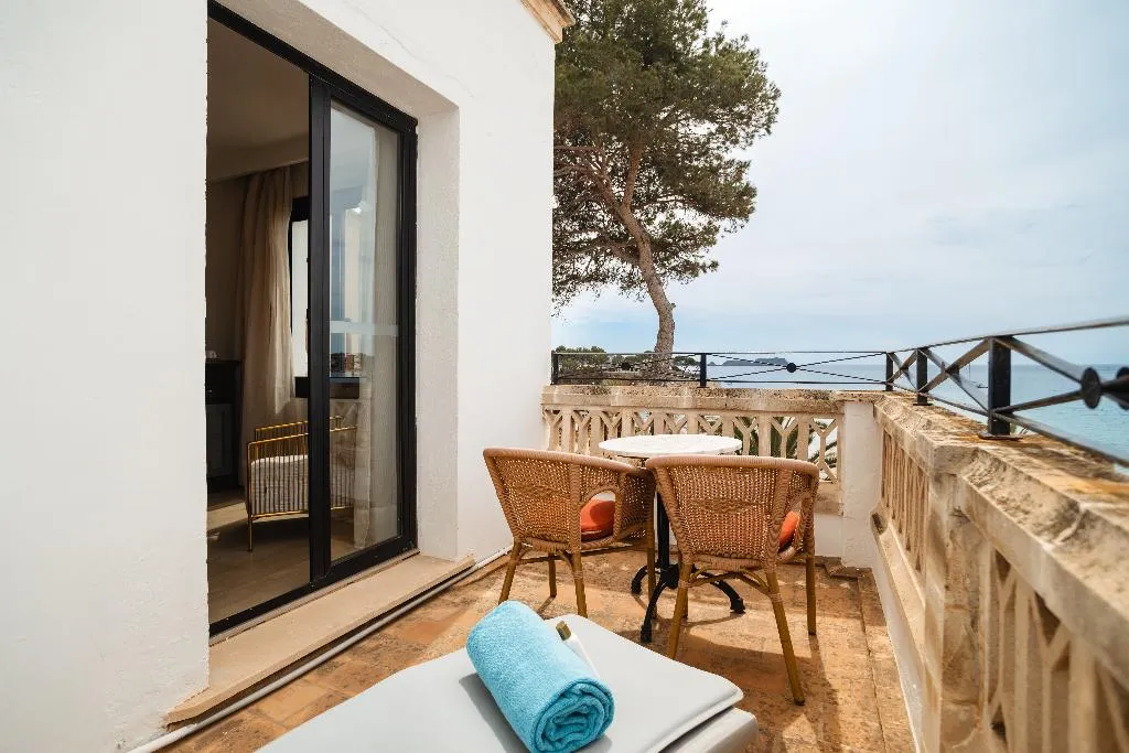 SUITE SEA VIEW CAPACITY 3 Room, Secrets Mallorca Villamil Resort & Spa Only Adults, Majorca
