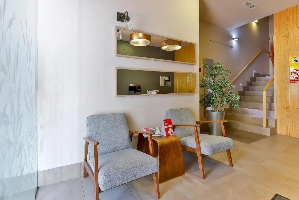 Lobby, OYO Hostal La Chata, Madrid