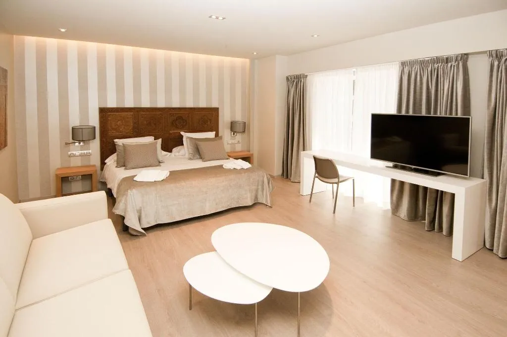 Room, Serennia Exclusive Rooms, Barcelona