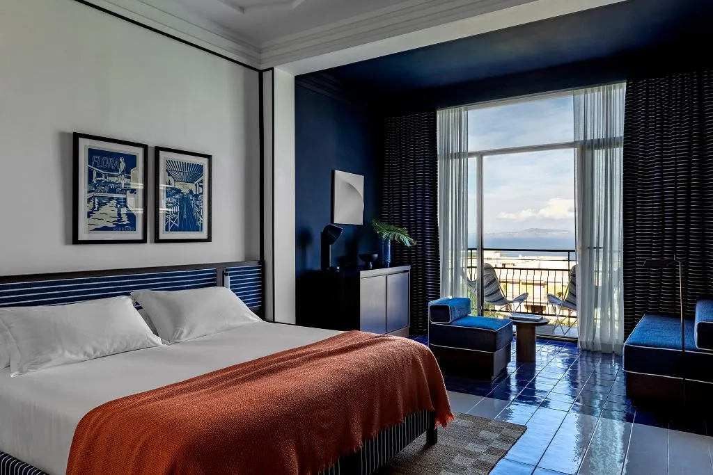 JUNIOR SUITE SEA VIEW WITH BALCONY Room, Grand Hotel Flora, Naples