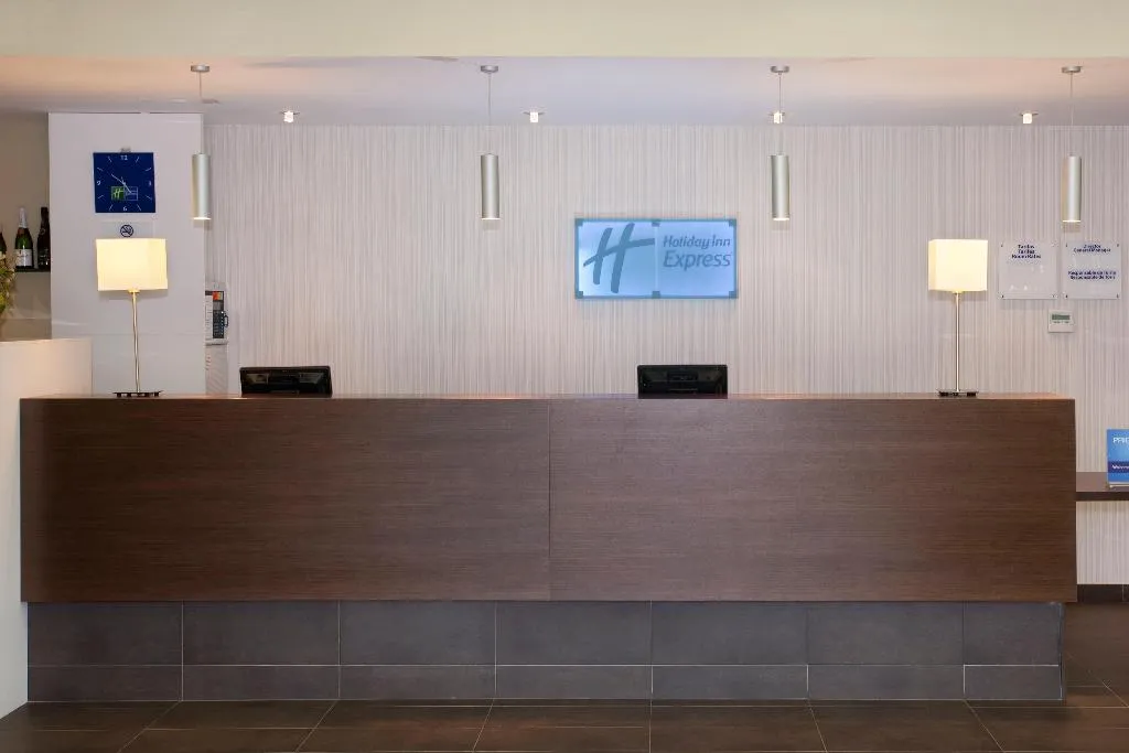 Lobby, Holiday Inn Express Barcelona - Sant Cugat, Barcelona