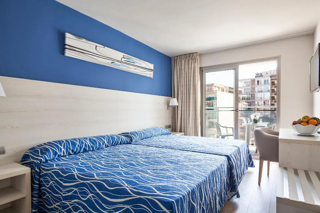 QUADRUPLE POOL VIEW Room, Best San Francisco, Costa Dorada