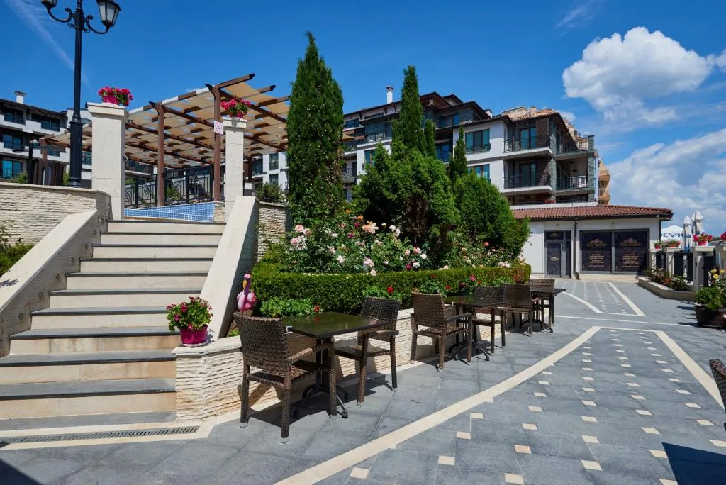 Restaurant, Rose Gardens Boutique, Bourgas