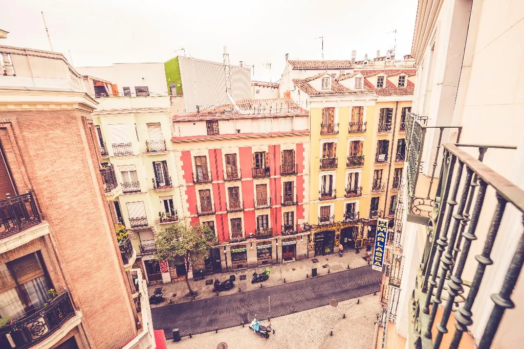 Terrace, Hostal Sol Los Angeles, Madrid