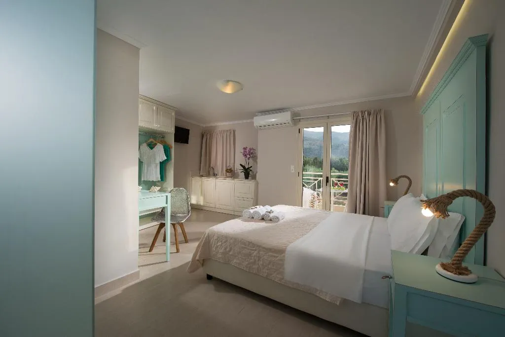 SUITE WITH JACUZZI Room, Notos Heights Hotel & Suites, Crete