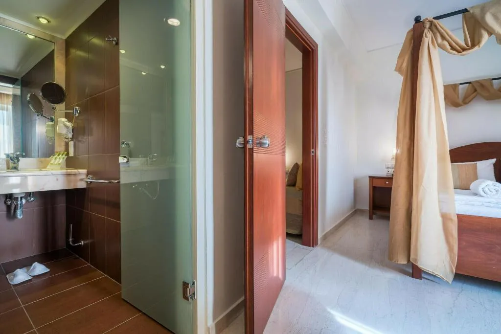 SUITE CAPACITY 4 Room, Zante Park Hotel, BW Premier Collection, Zante