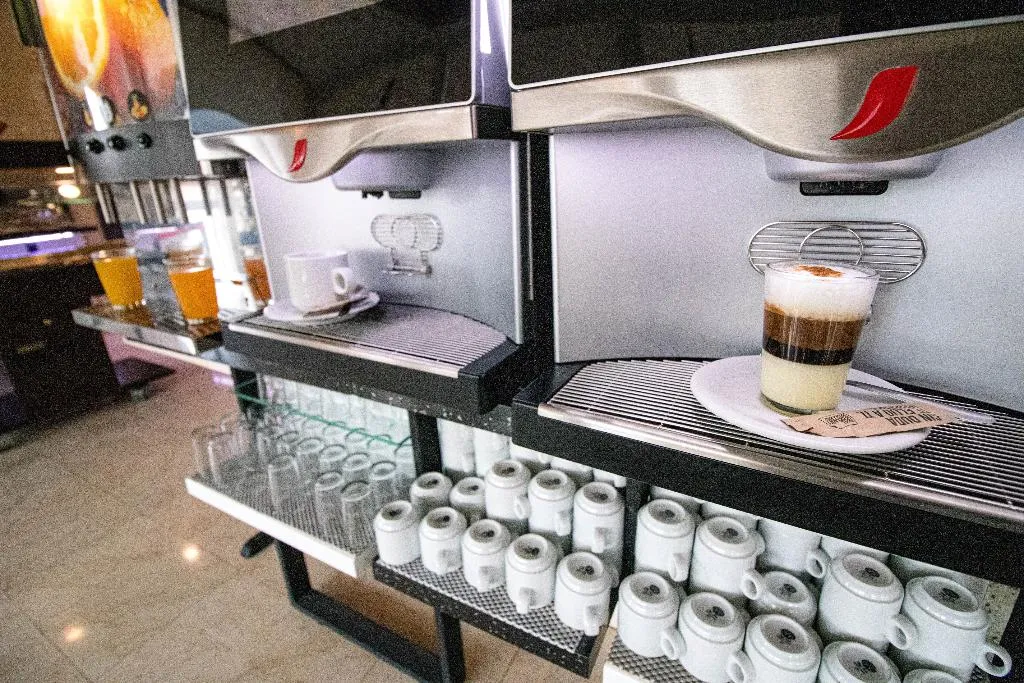 Bar, Avenida de España, Madrid