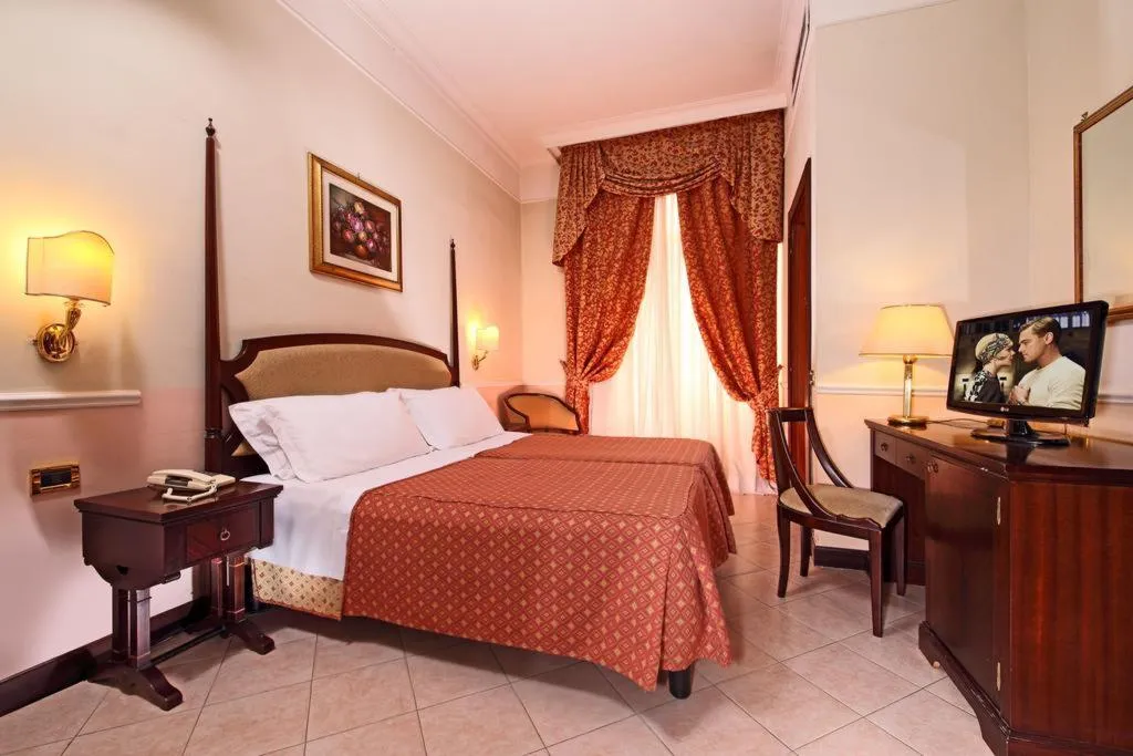 TWIN SUPERIOR Room, Nizza, Rome