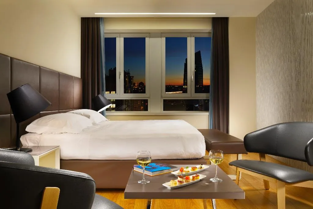JUNIOR SUITE CAPACITY 1 Room, UNA HOTELS Century Milano, Milan