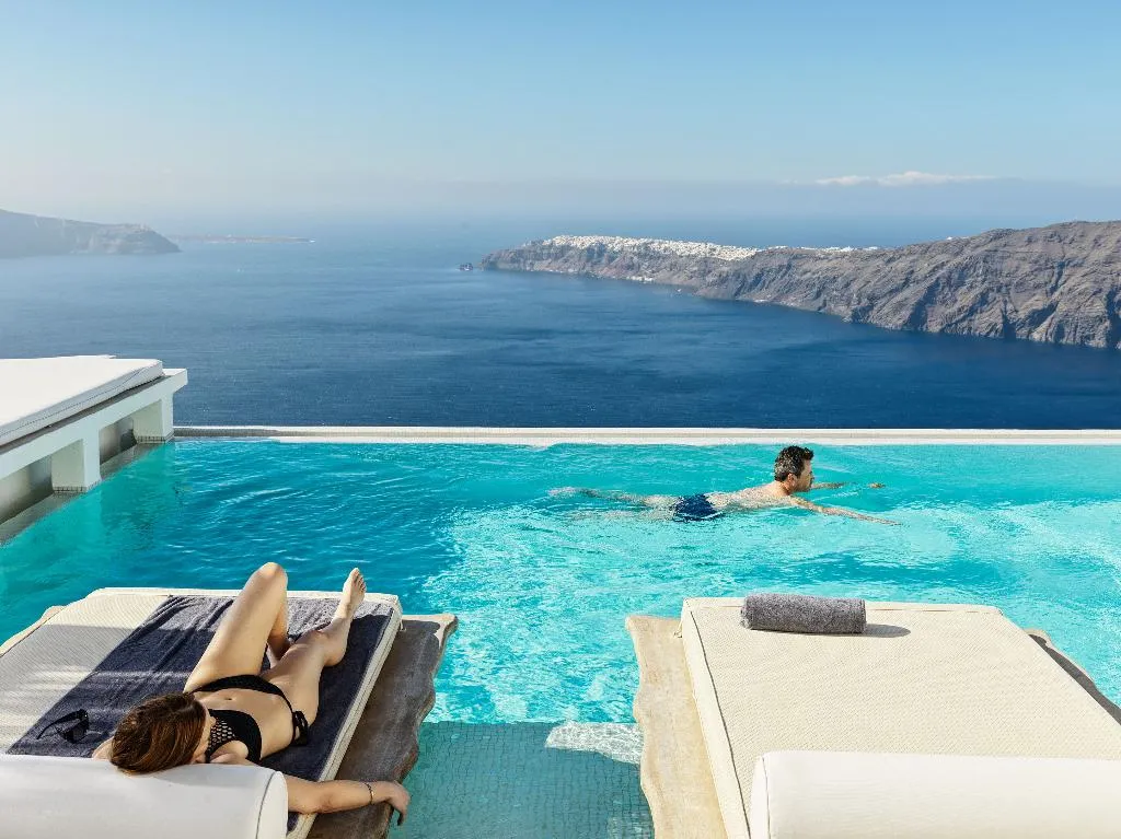 VILLA TWO BEDROOMS WITH PRIVATE POOL Room, Astra Suites, Santorini