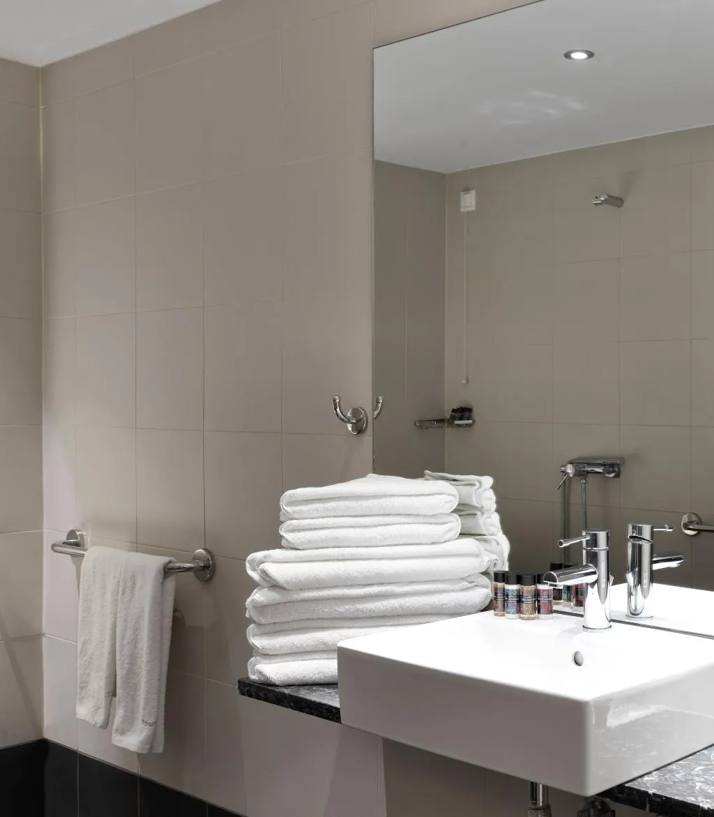 TRIPLE STANDARD Room, Acropolis Hill, Athens